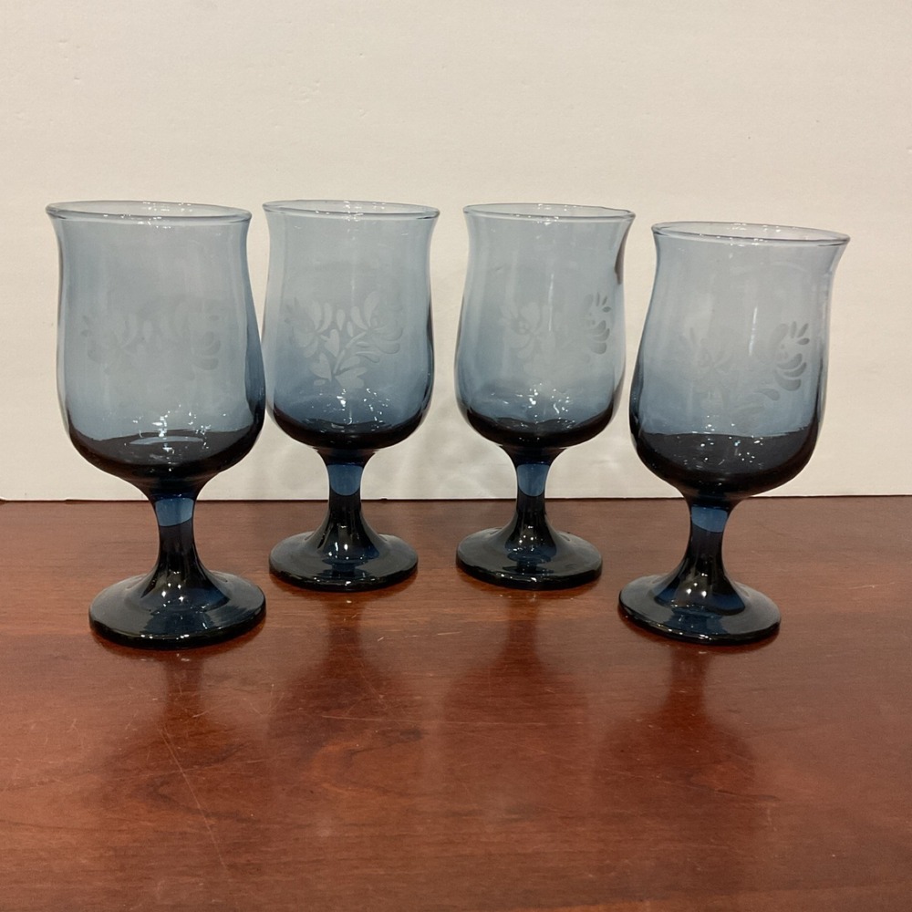 Pfaltzgraff Set of 4 Yorktowne Folk Art 5-3/4" Blue Goblets Wine Glasses 8 oz